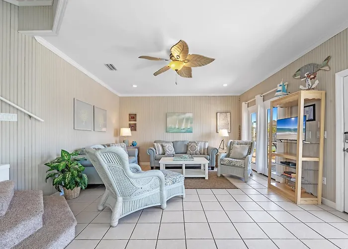 Hayley House At Beachside #12 Holiday home *