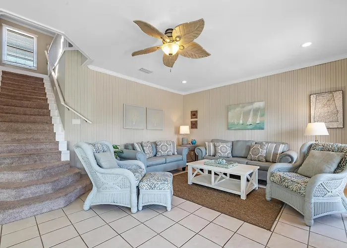 Hayley House At Beachside #12 *